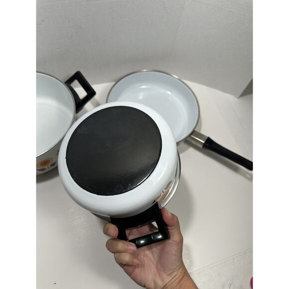 Vtg Lot 3 Enamel Stock Pots Rooster & Poppy Flower 60s‎ 70s Saucer Fry MCM RARE - Picture 10 of 15